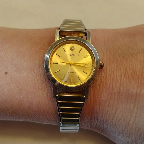 SOLD!! Vintage 18K Gold Plated Speidel Women's Watch w Diamond Accent! - Picture 1 of 9